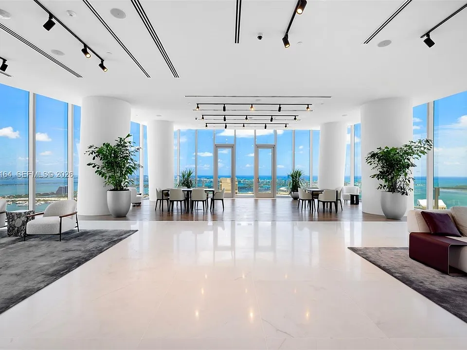 300 Biscayne Boulevard Way #1005