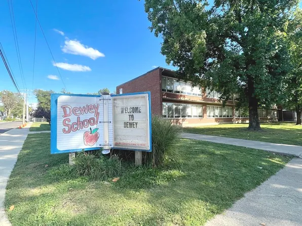 905 Dickinson St, Chillicothe, MO 64601