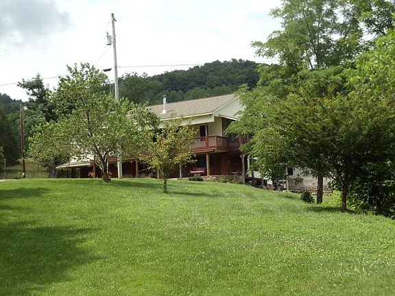 2nd image of 3491 Victory View Dr