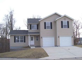 104 Oak Ct, Valmeyer, IL 62295