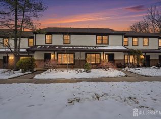 1124 Staghorn Dr, North Brunswick, NJ 08902
