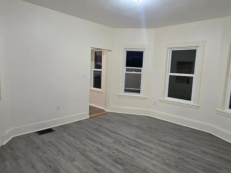 689 Broadway #3 — Photo 10