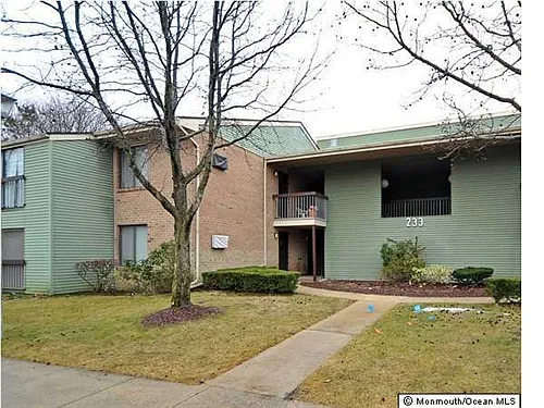 233 Medford Ct Unit G photo 1
