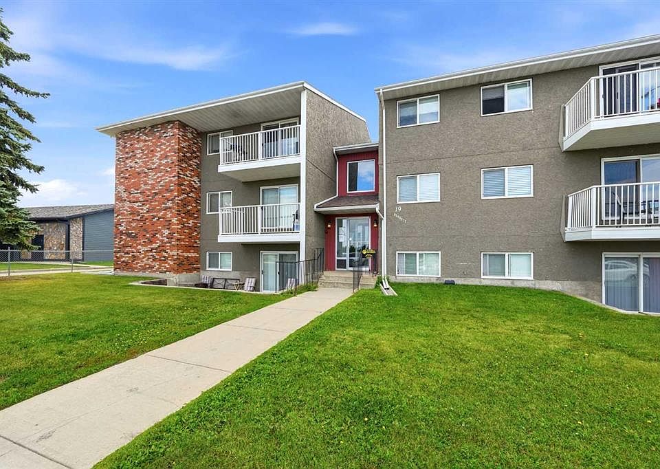 1st image of 19 S Bennett St #305
