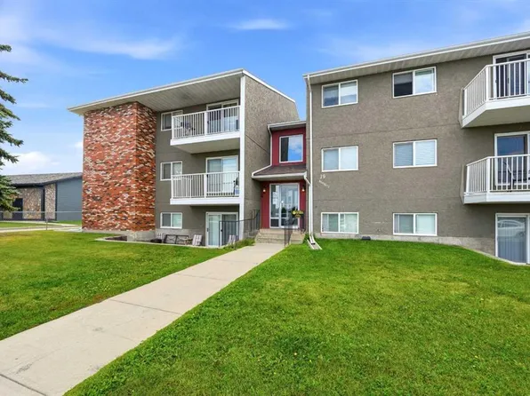 19 S Bennett St #305, Red Deer, AB T4R 1V3