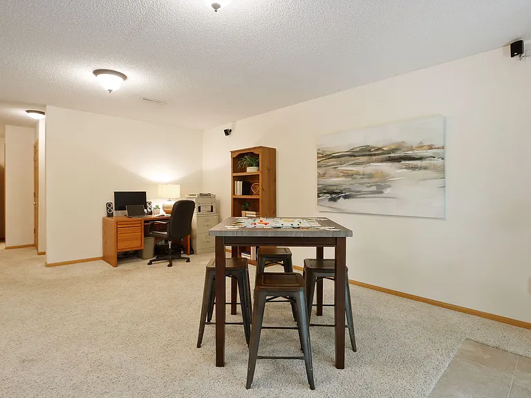 16487 Jarreau Ct — Photo 34