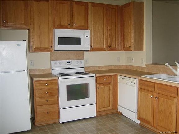 5th image of 8663 Wandering Creek Way