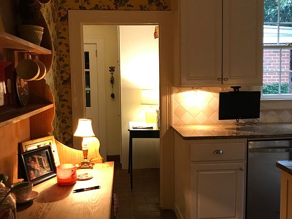 Butlers pantry off kitchen