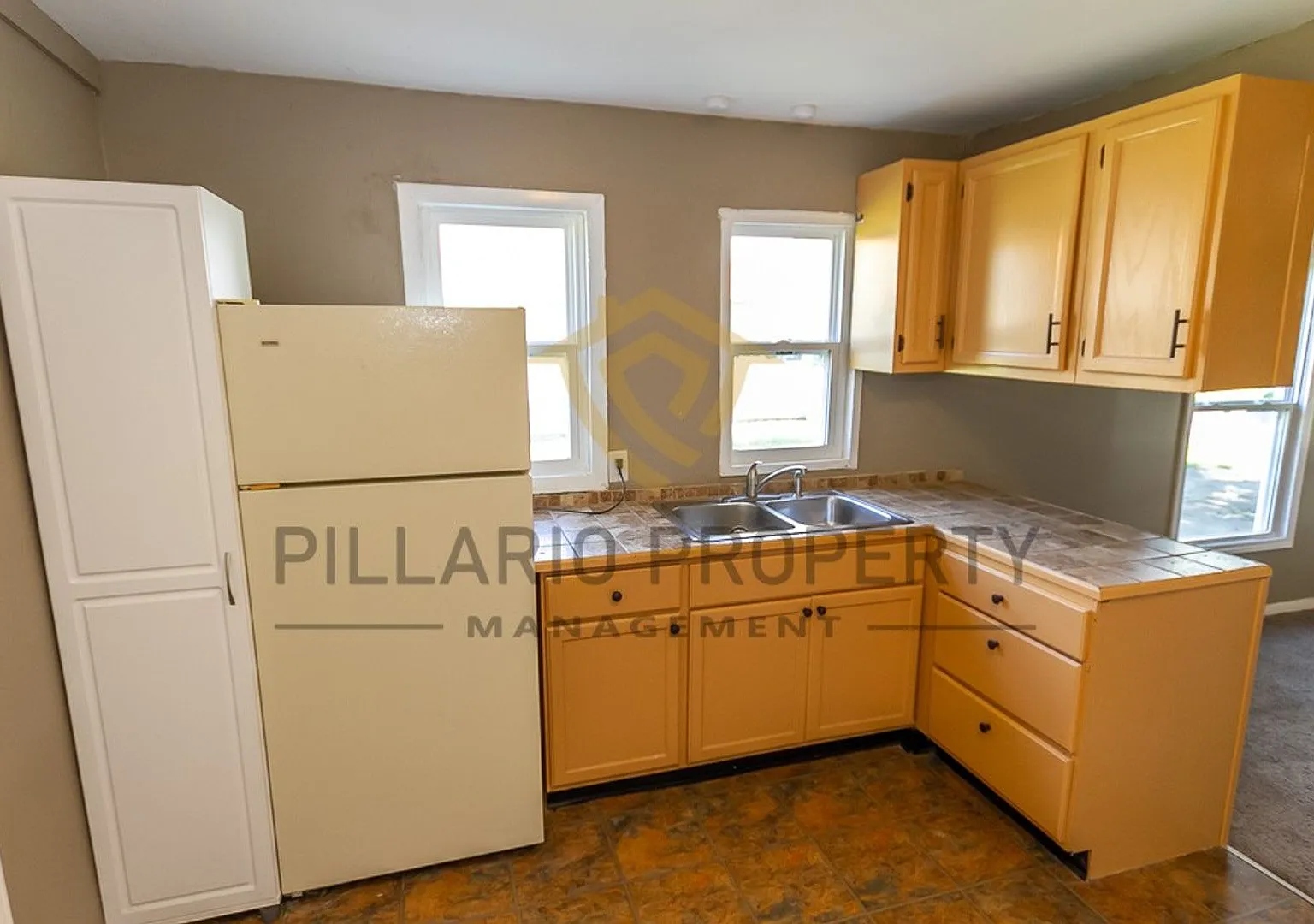 Don't miss out on this fantastic opportunity a charming 2-bedroom, 1-bathroom cottage house locat... — Photo 4