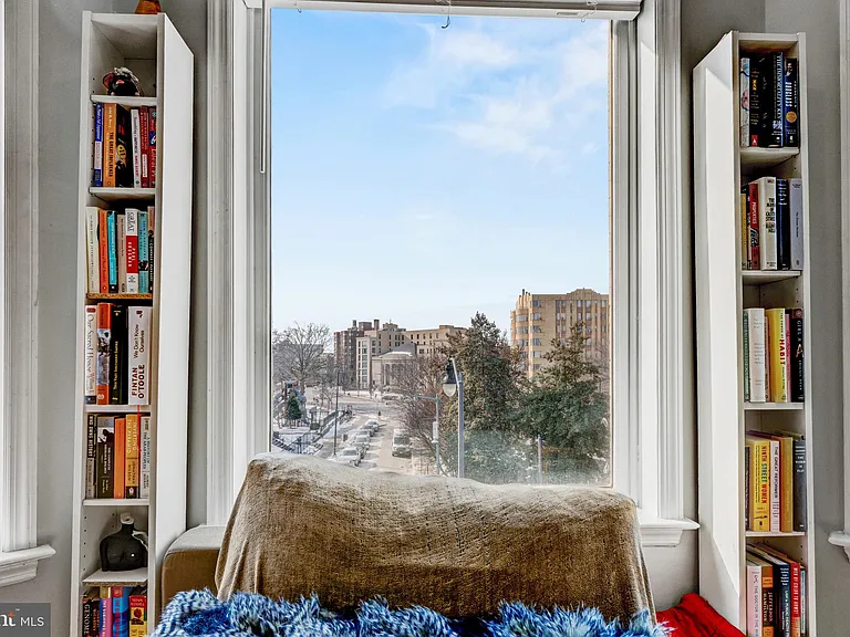 1531 Park Rd NW #6 — Photo 7
