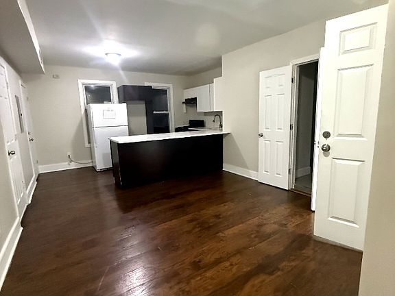 3rd image of 234-236 Renner Ave #3L