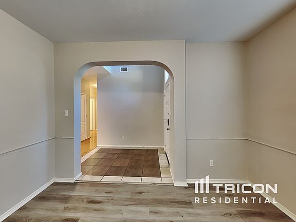 3rd image of 234 Balsam Grove Ln