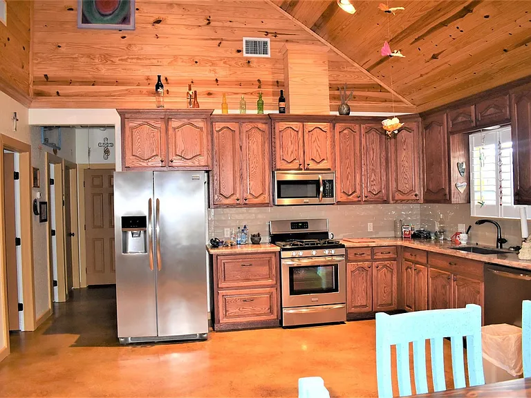 412 Pecan St — Photo 10
