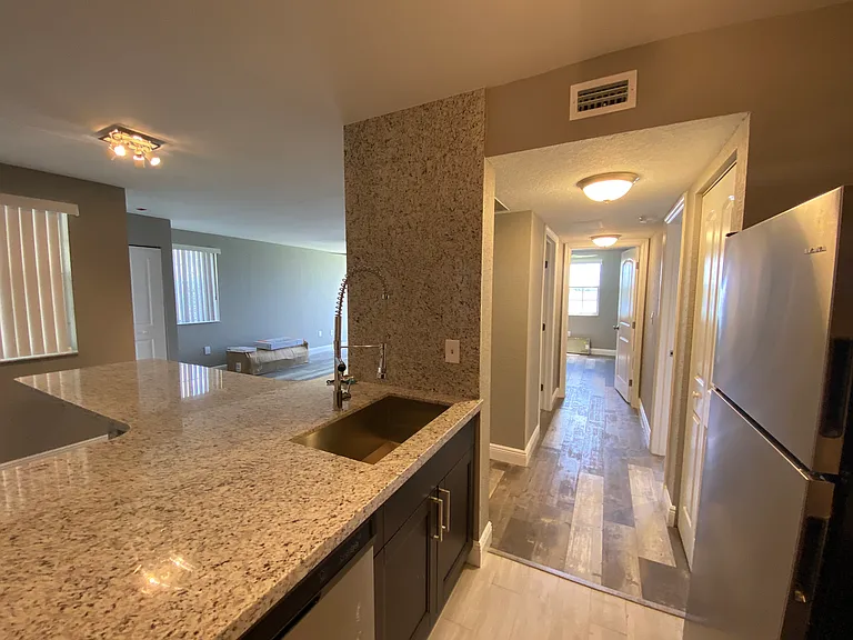 2831 N Oakland Forest Dr #101 — Photo 57