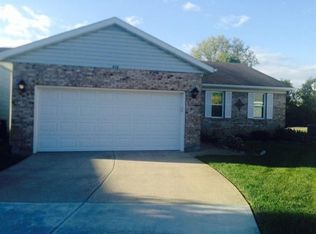 828 Spring Lake Cir, Enon, OH 45323