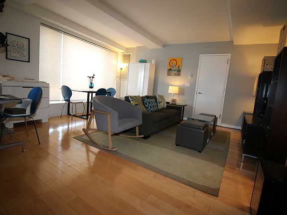 3rd image of 560 Carroll St APT 6C