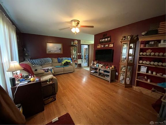 5th image of 312 Marion Dr