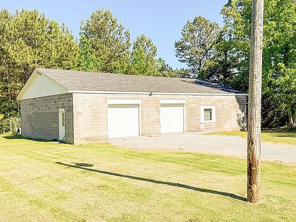 2nd image of 1924 County Road 148