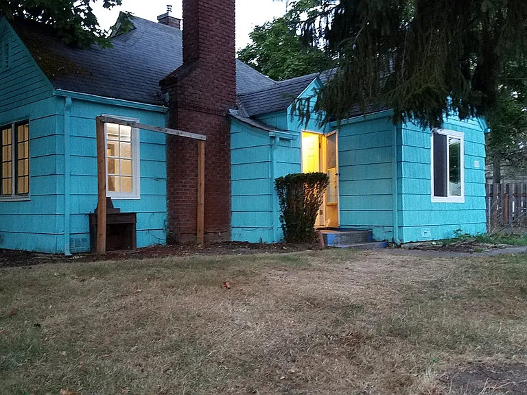 SE Lilly Ave — Photo 2