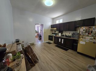 34-42 35th St #3, Astoria, NY 11106
