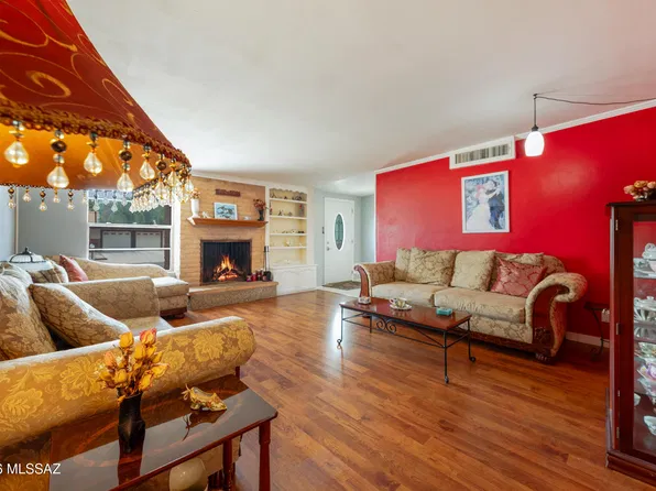 8002 E Rosewood St, Tucson, AZ 85710