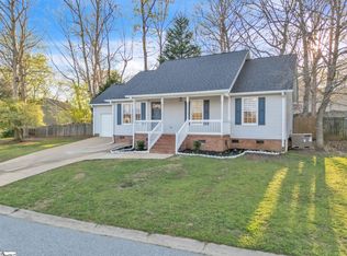 308 Oak Valley Dr, Simpsonville, SC 29681