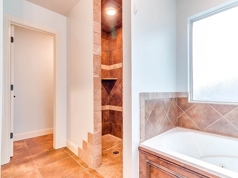 4909 Kelly Lakes Dr — Photo 34