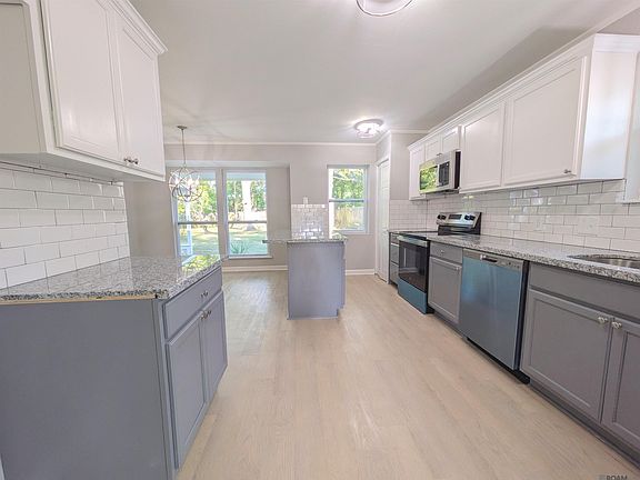 3rd image of 13956 Heritage Oaks Dr