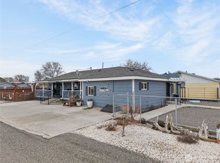 232 6th Avenue, Mabton, WA 98935