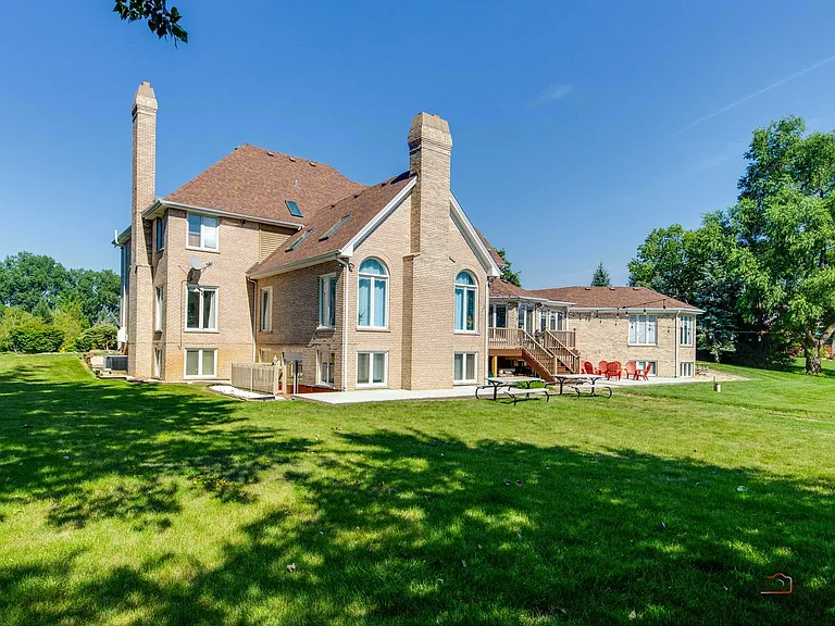 14 Pentwater Dr — Photo 38