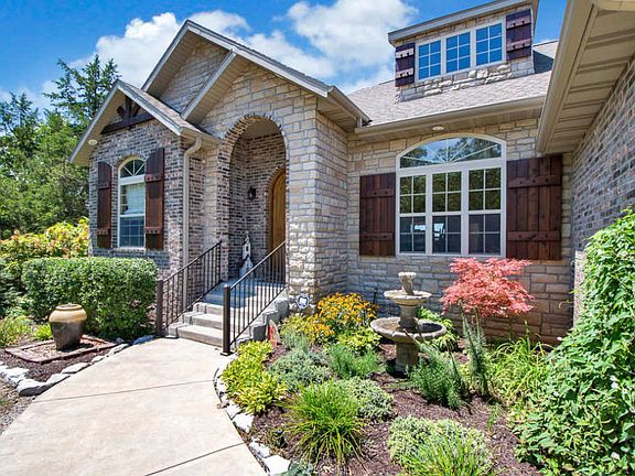 3rd image of 19 China Berry Ln