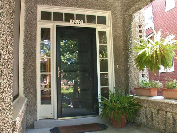 4th image of 2219 Boulevard Napoleon