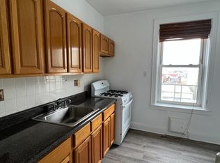 25-87 45th St #3D, Astoria, NY 11103
