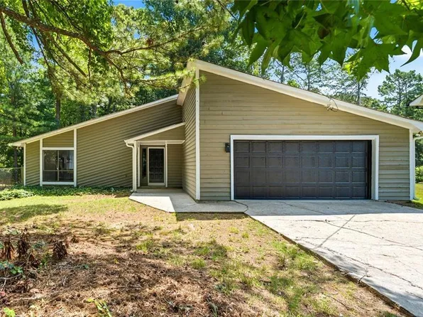 6350 Beethoven Cir, Riverdale, GA 30296