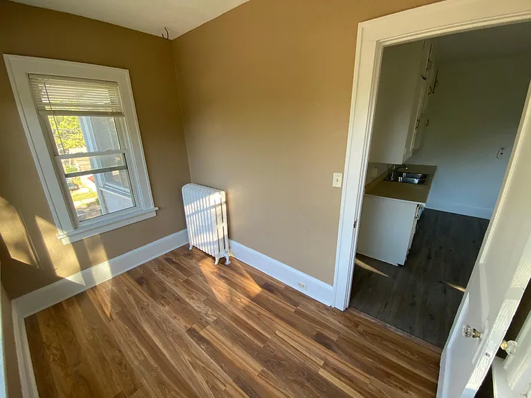 1703 Morgan Ave N — Photo 10