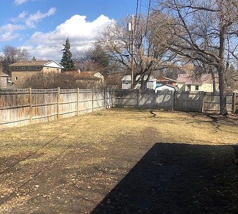 2nd image of 600 23rd St NW
