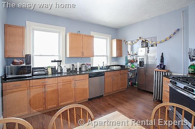 1st image of 3 Kinnaird St #3L