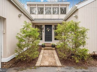 10101 Lloyd Rd, Potomac, MD 20854