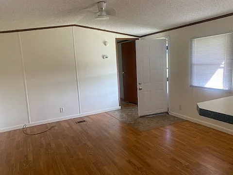 FRONT DOOR ENTRANCE INTO FAMILHY ROOM AREA - 112 SW Earl Ave #112