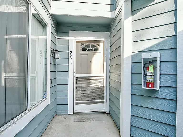 291 S Wildwood — Photo 3