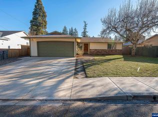 316 NW Wallace Way, McMinnville, OR