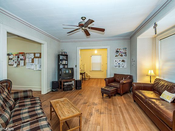 3rd image of 653-655 Parker Ave