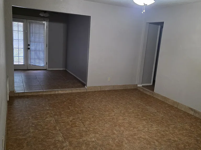 3112 Birch Ln — Photo 2