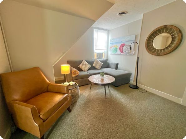 67 Kingstown Rd APT 4