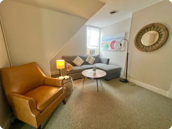 67 Kingstown Rd APT 4, Narragansett, RI 02882