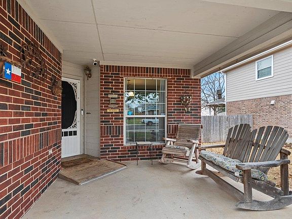 4th image of 251 Bluestem St