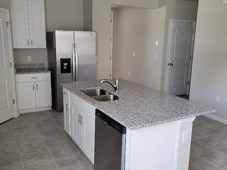 1281 Oak Valley Dr — Photo 7