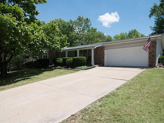 4th image of 16854 Babler View Dr