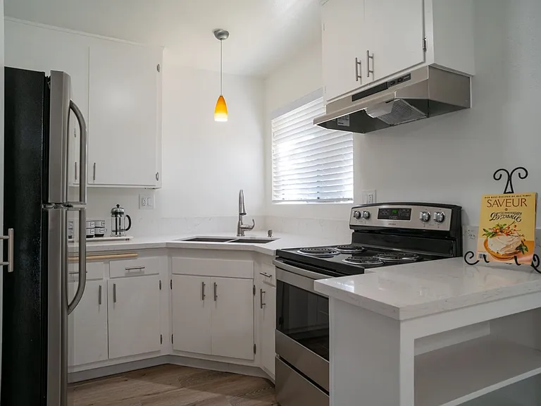 10725 Acama St — Photo 6