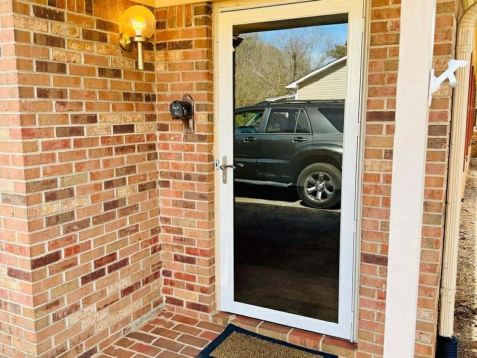 1st image of 145 Bentwood Cir